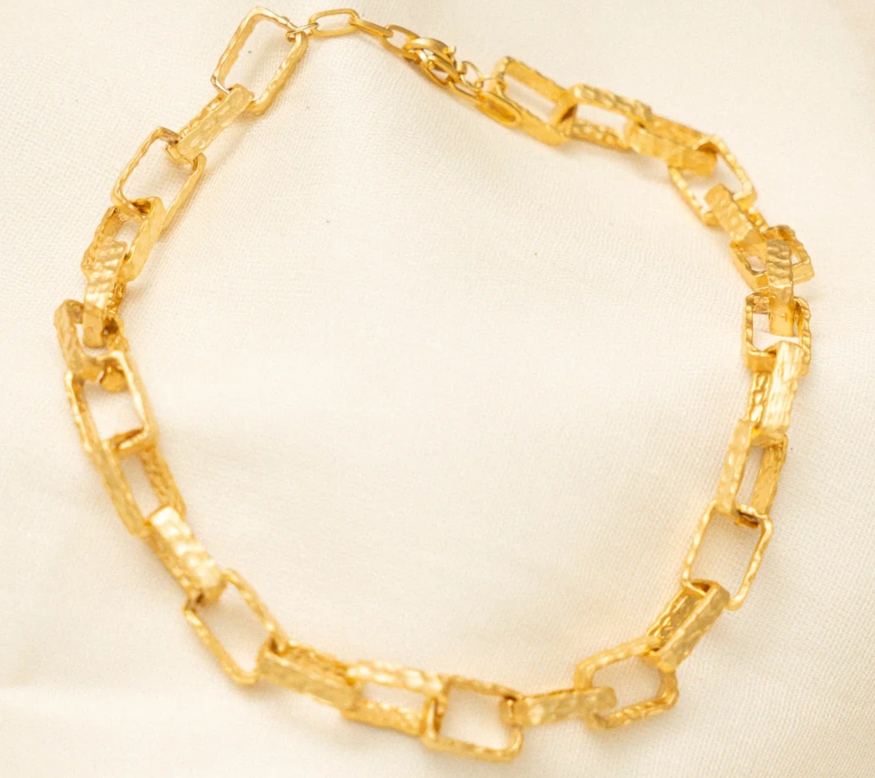 Aros Necklace by Eunoé: The Art of Jewellery